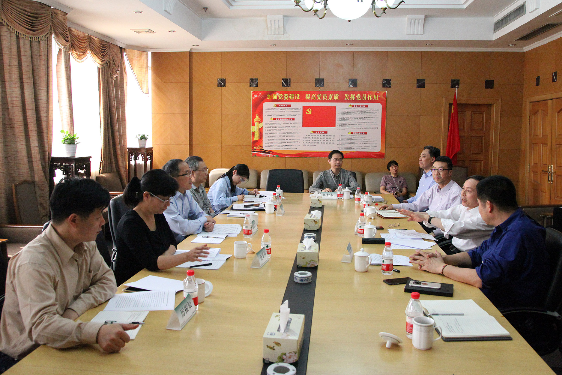 省國資委副主任胡信才一行蒞臨集團公司進行“雙進雙促”調研