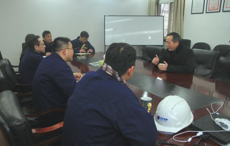 集團公司黨委書記總經理虞岳明一行來申達進行新春慰問