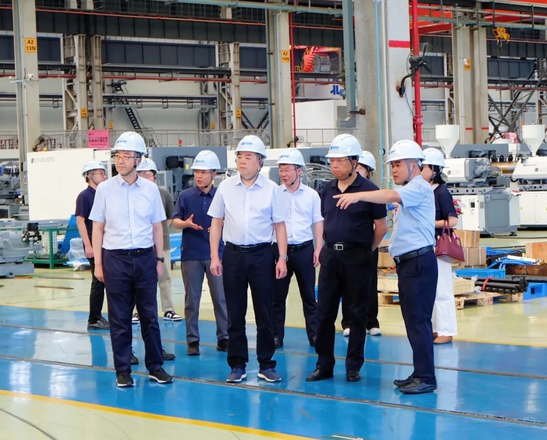 省委主題教育第十八巡回指導組到省二輕集團申達機器公司開展主題教育專題調研