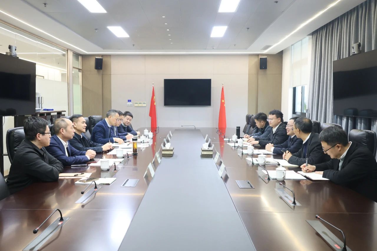 衢州市委常委、組織部長王森洪一行到訪省二輕集團